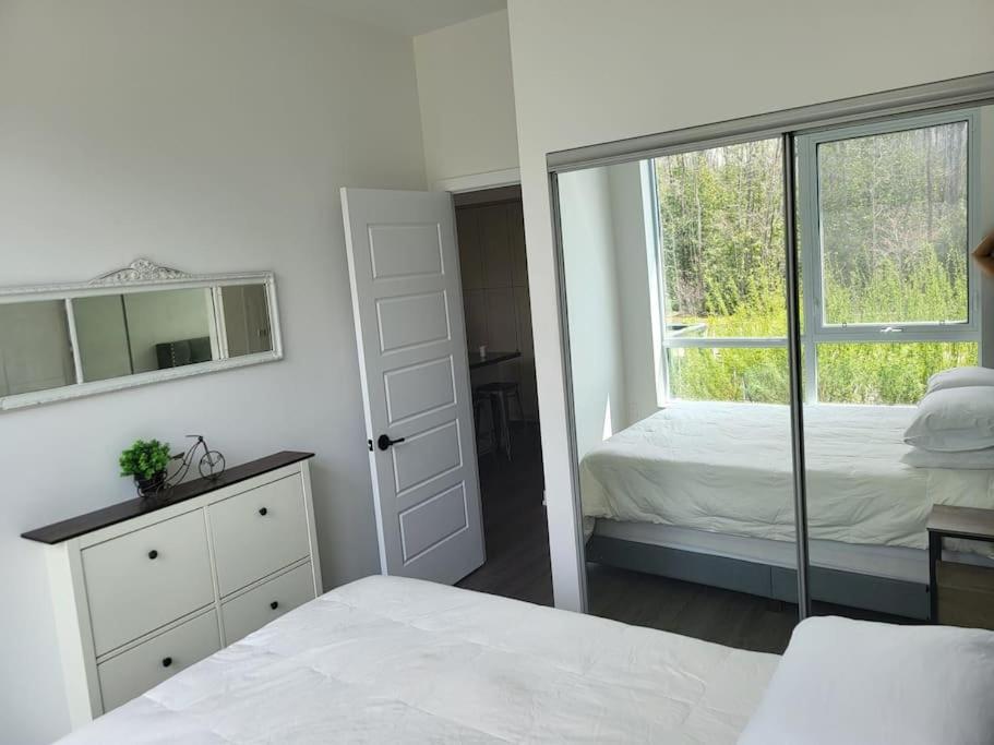 Cozy South View Suite Overlooking The Nature Trail Innisfil Luaran gambar
